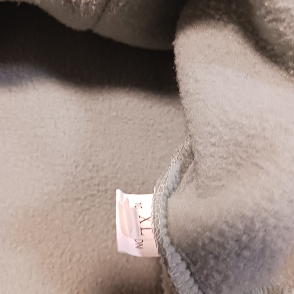 Hoodie - Picture 6 of 6